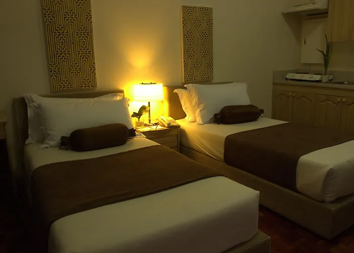 Hotel The Garden Heights 3*